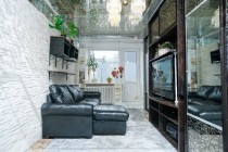 Продажа 2-комн. квартира, 43 м², 5/5 этаж — фото 1