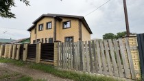 Продажа Просторный таунхаус в живописной локации города — фото 3