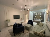 Продажа 2-комн. квартира, 57 м², 2/5 этаж — фото 1