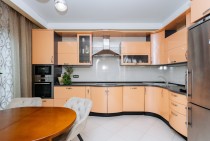 Продажа 3-комн. квартира, 97 м², 4/15 этаж — фото 2