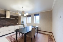 Продажа 3-комн. квартира, 126 м², 2/4 этаж — фото 1