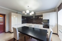 Продажа 3-комн. квартира, 126 м², 2/4 этаж — фото 2