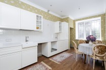 Продажа 3-комн. квартира, 98 м², 2/7 этаж — фото 1