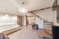 Продажа 5-комн. квартира, 125 м², 5/9 этаж — фото 1