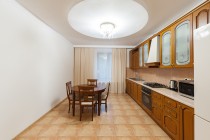 Продажа 4-комн. квартира, 201 м², 1/5 этаж — фото 3