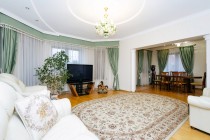 Продажа Двухэтажный дом с дизайнерским ремонтом! — фото 11