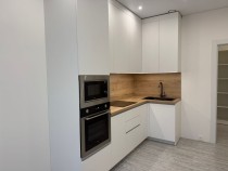 Продажа 2-комн. квартира, 62 м², 14/20 этаж — фото 1