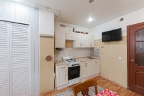 Продажа 2-комн. квартира, 58 м², 1/9 этаж — фото 2