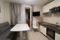 Продажа 1-комн. квартира, 42 м², 4/15 этаж — фото 1