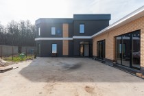 Продажа Дом у леса и Камы 208м2 ,баня, гараж ,летняя кухня — фото 3