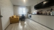 Продажа 1-комн. квартира, 42 м², 2/3 этаж — фото 3