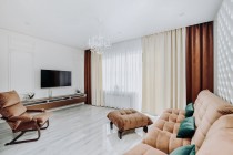 Продажа Дом в городе с дизайнерским ремонтом — фото 1