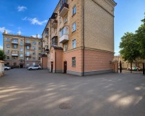 Продажа 2-комн. квартира, 46 м², 2/5 этаж — фото 1