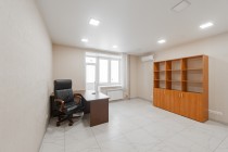 Продажа 2-комн. квартира, 67 м², 1/9 этаж — фото 1