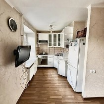 Продажа 3-комн. квартира, 56 м², 4/9 этаж — фото 2