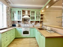 Продажа 2-комн. квартира, 60 м², 4/18 этаж — фото 1