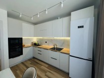 Продажа 2-комн. квартира, 52 м², 12/15 этаж — фото 1