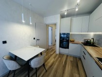 Продажа 2-комн. квартира, 52 м², 12/15 этаж — фото 2