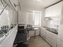 Продажа 3-комн. квартира, 58 м², 5/5 этаж — фото 7