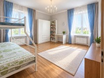 Продажа 3-комн. квартира, 81 м², 4/4 этаж — фото 2