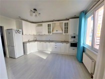 Продажа 3-комн. квартира, 80 м², 4/15 этаж — фото 2