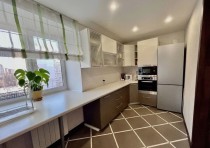 Продажа 2-комн. квартира, 78 м², 4/10 этаж — фото 2