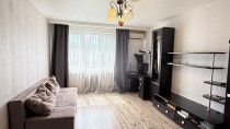 Продажа 3-комн. квартира, 54 м², 4/9 этаж — фото 2