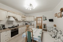 Продажа 2-комн. квартира, 75 м², 5/5 этаж — фото 9